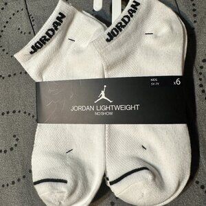 NIKE JORDAN LIGHTWEIGHT ANKLE OR NO SHOW WHITE SOCKS PACK 6 PAIRS SIZE 5Y-7Y $20